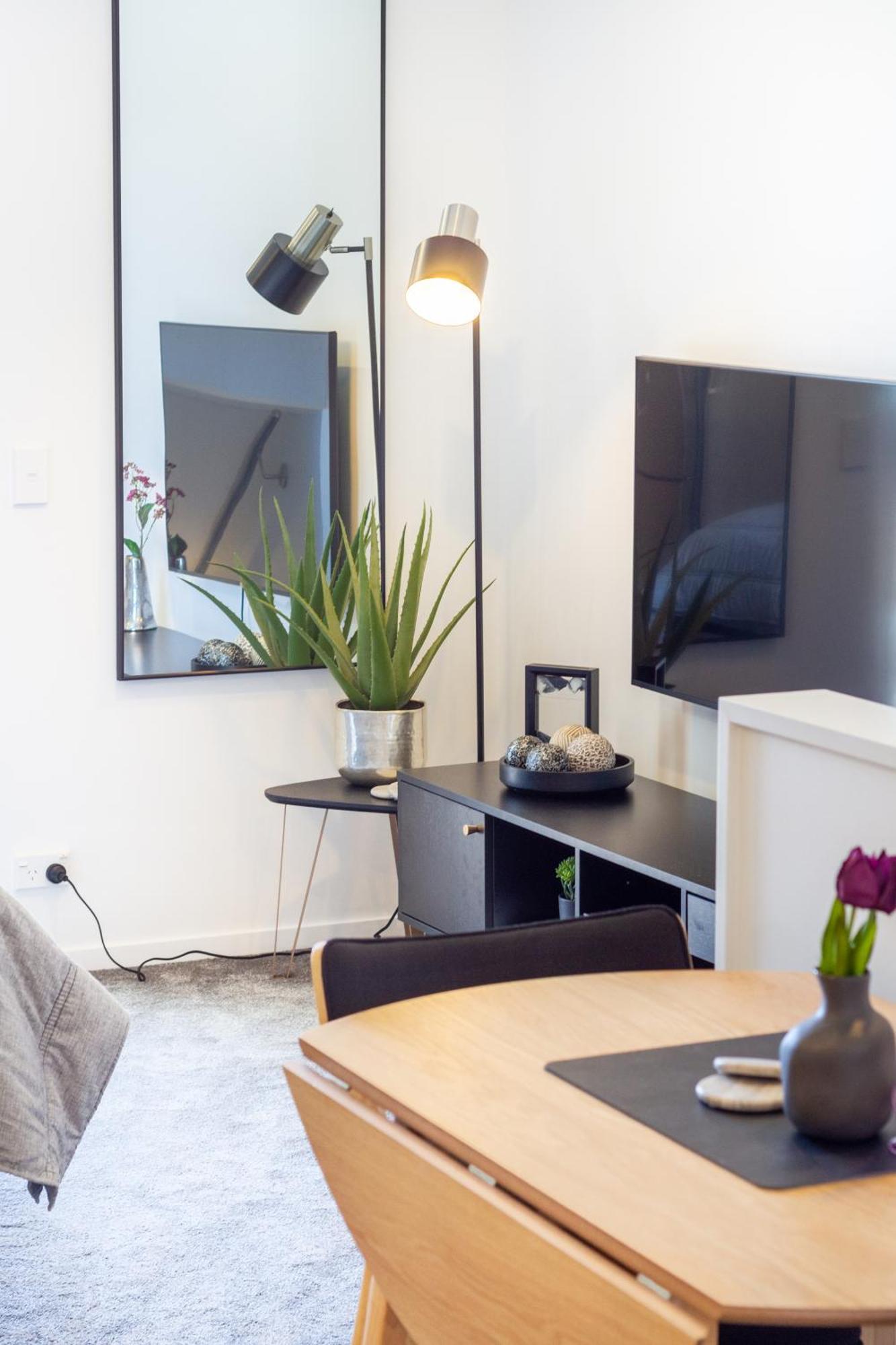 Central City Charm: Pet-Friendly Studio Christchurch Dış mekan fotoğraf
